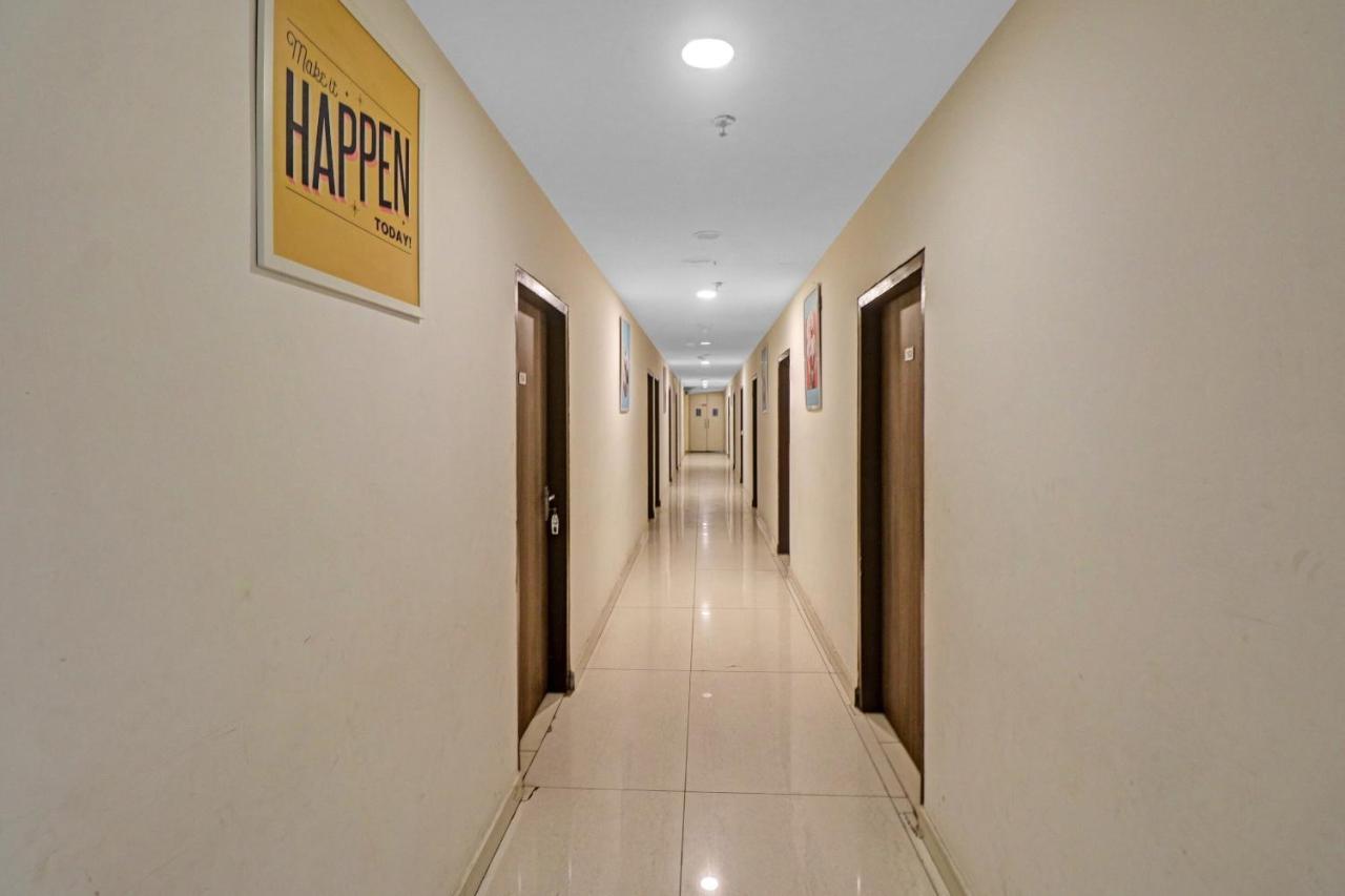 Collection O Seven Heaven Hotel Ню Делхи Екстериор снимка